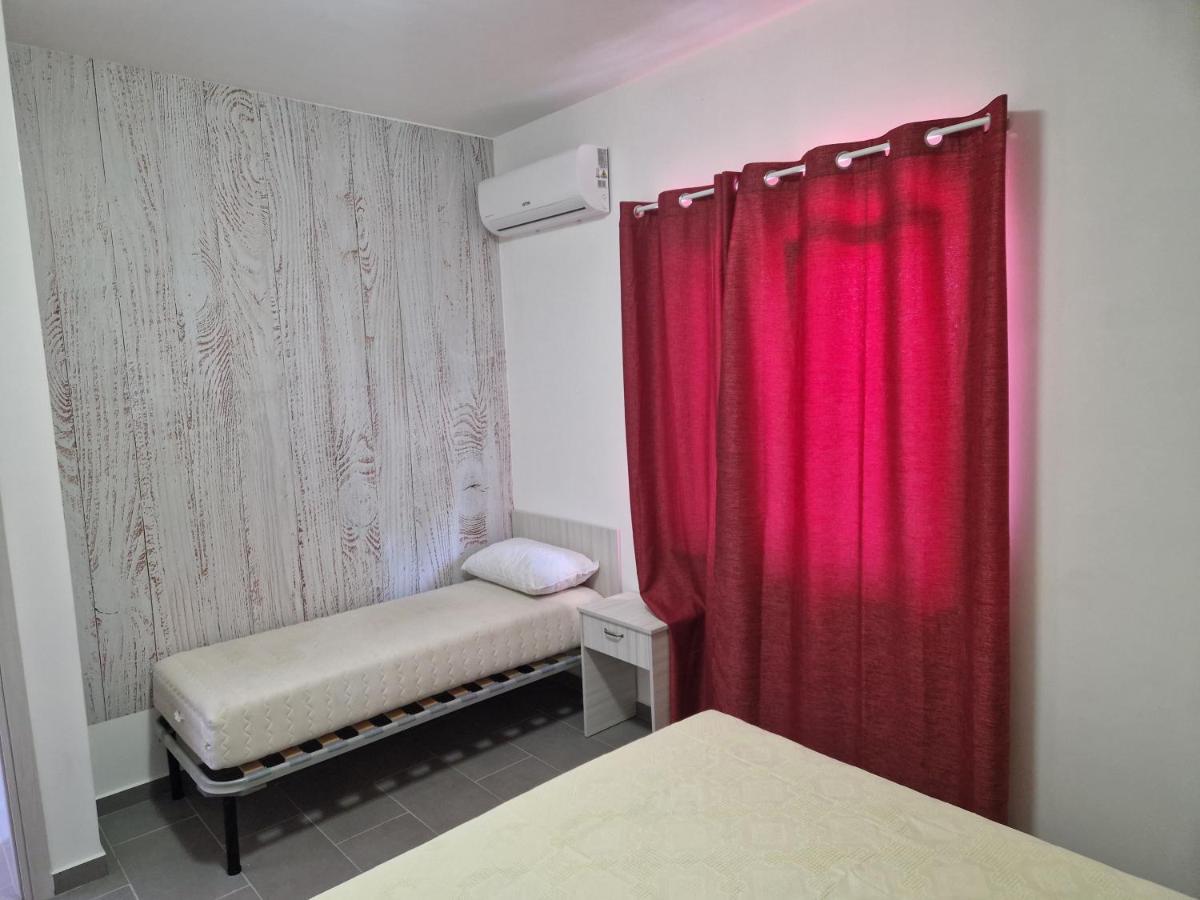 شقة Nina'S House 2 A 300 Metri Dal Mare Santa Caterina Dello Ionio Marina المظهر الخارجي الصورة