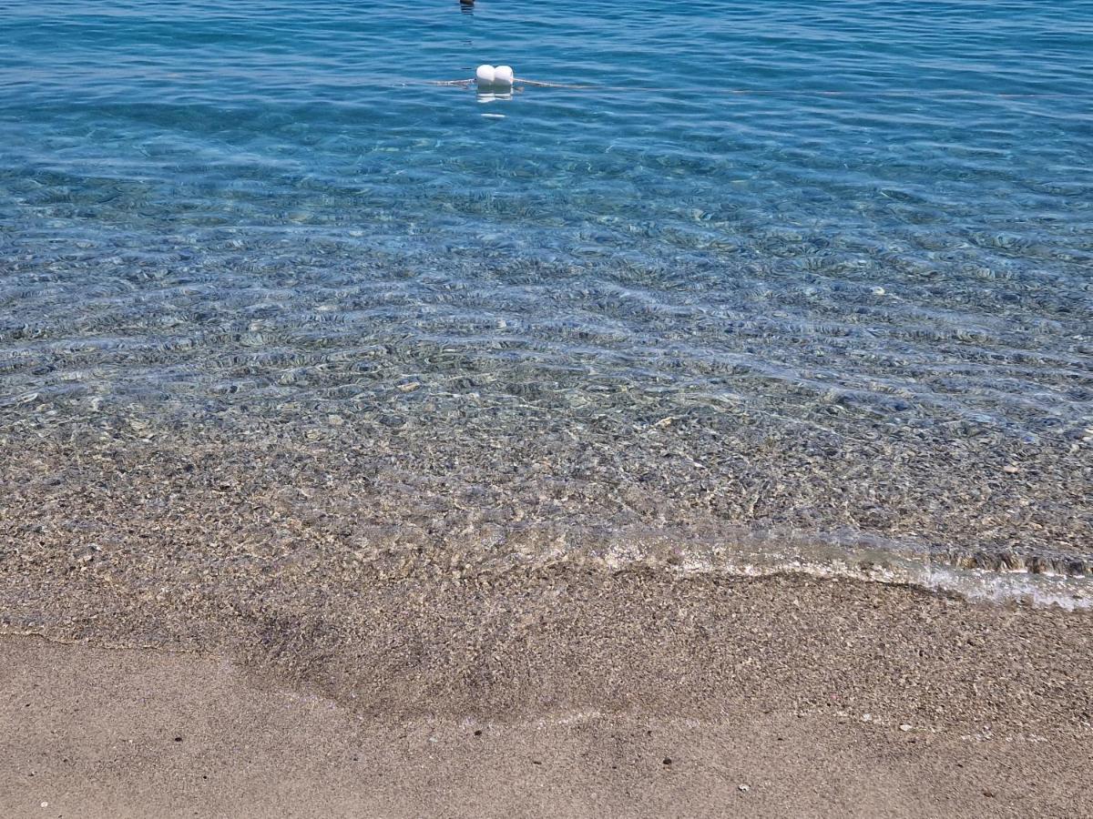 شقة Nina'S House 2 A 300 Metri Dal Mare Santa Caterina Dello Ionio Marina المظهر الخارجي الصورة